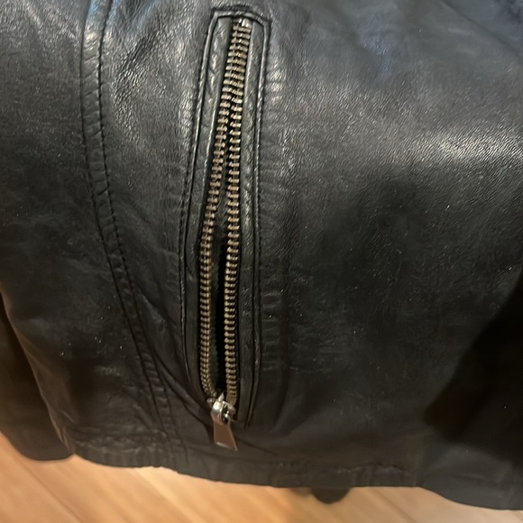 Bloomingdale’s Aqua 100% Leather Moto Style Jacket Medium - Picture 4 of 16